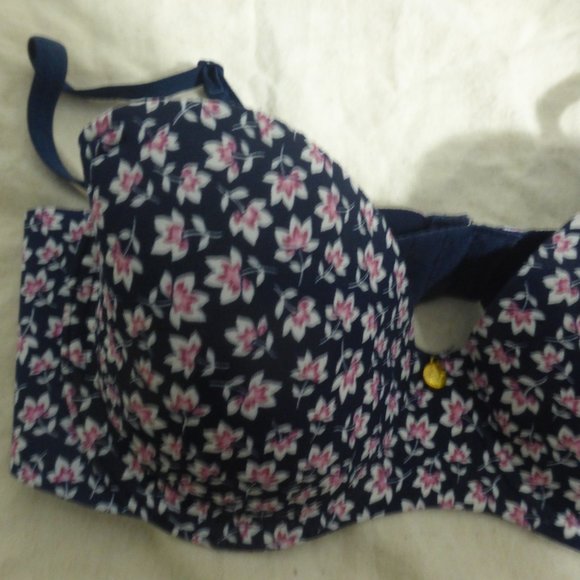 ADRIENNE VITTADINI STUDIO, wired floral bra, 34C, EUC - Picture 3 of 9